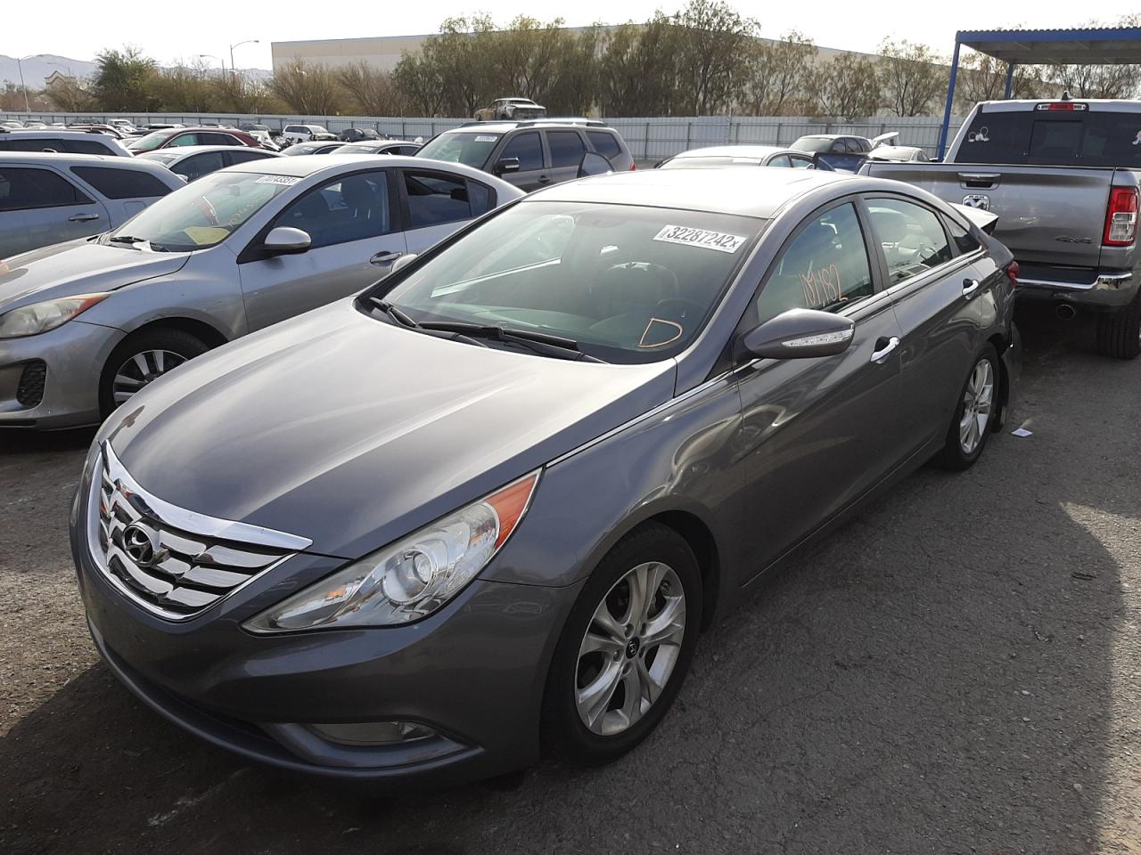 Photo 2 from auction – 2011 HYUNDAI SONATA SE with VIN 5NPEC4AC7BH302842