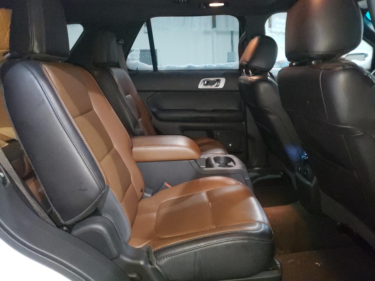 Photo 6 from auction – 2013 FORD EXPLORER L with VIN 1FM5K8F83DGA09330