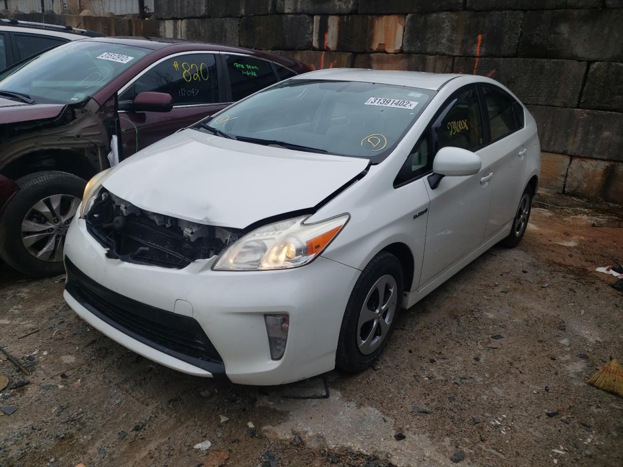 Photo 2 from auction – 2013 TOYOTA PRIUS with VIN JTDKN3DU3D5576196