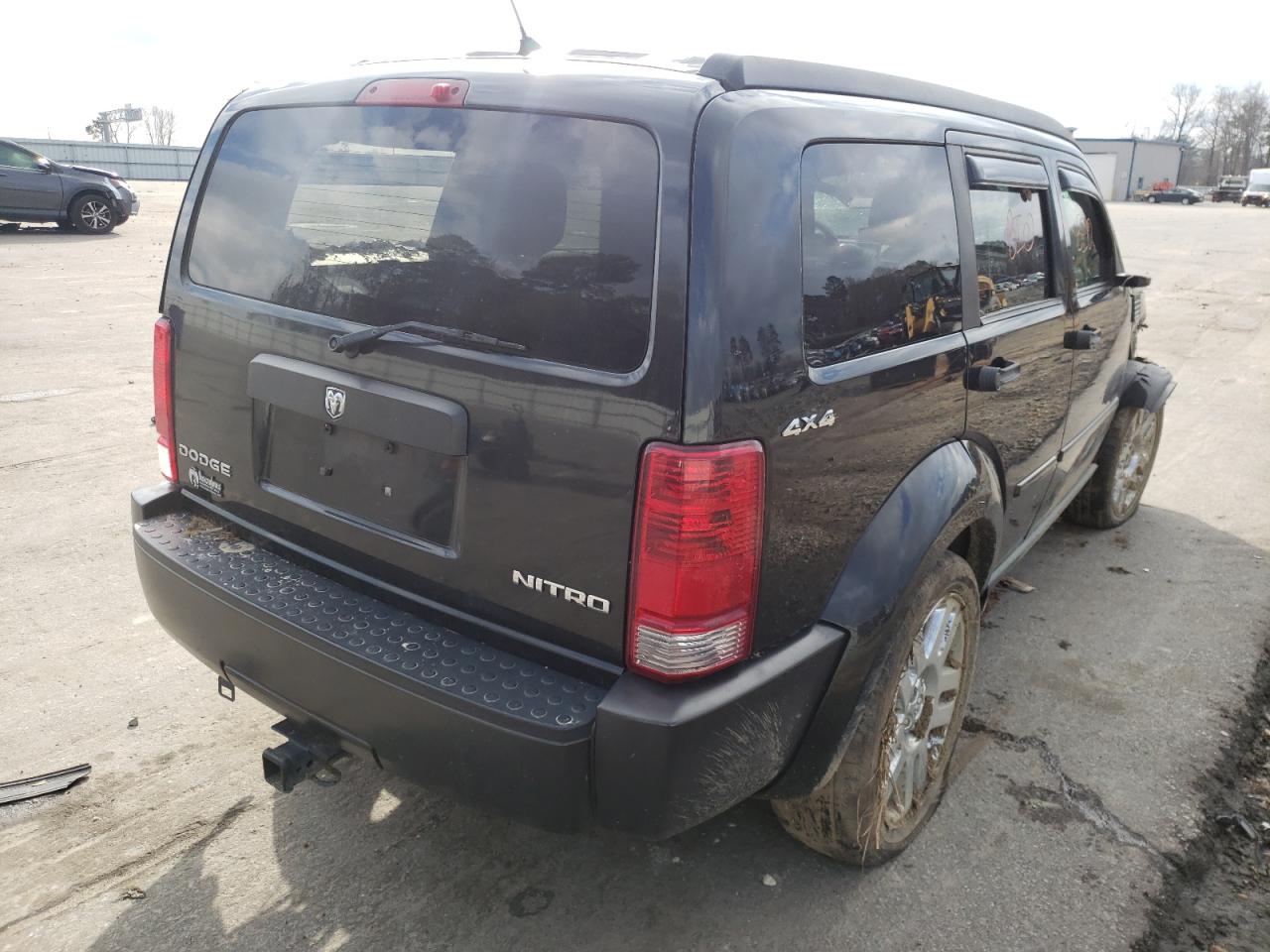 Photo 4 from auction – 2011 DODGE NITRO HEAT with VIN 1D4PU4GK2BW607148