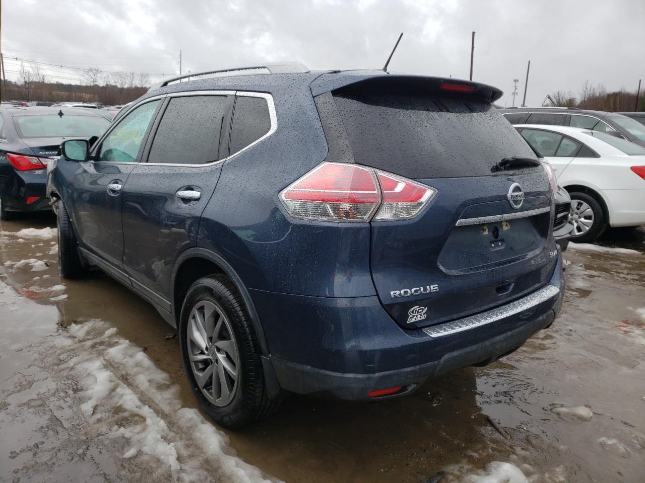 Photo 3 from auction – 2015 NISSAN ROGUE S with VIN 5N1AT2MVXFC803589