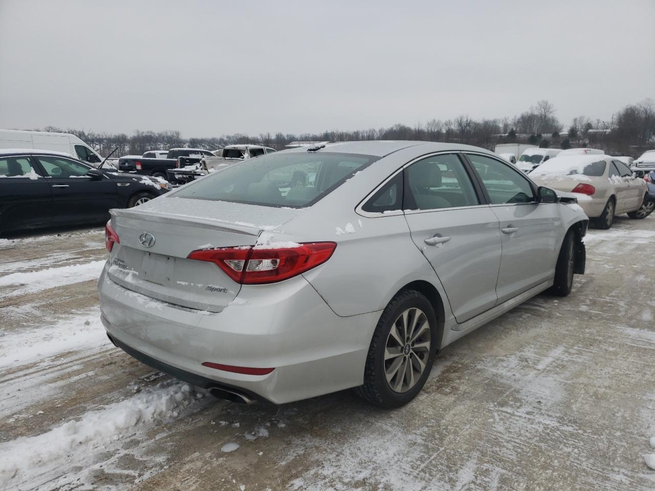 Photo 4 from auction – 2016 HYUNDAI SONATA SPO with VIN 5NPE34AF6GH368705