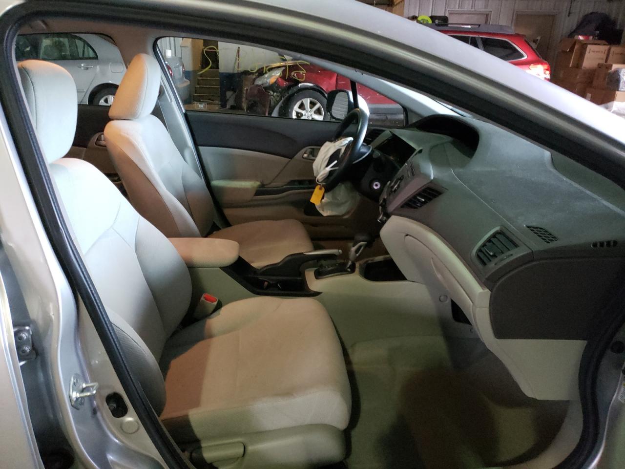 Photo 5 from auction – 2012 HONDA CIVIC LX with VIN 2HGFB2F52CH336334