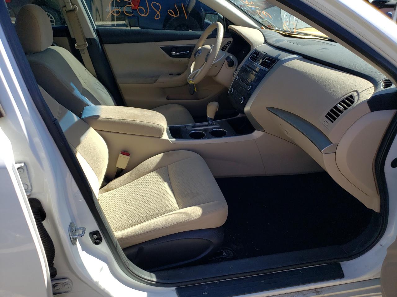 Photo 5 from auction – 2015 NISSAN ALTIMA 2.5 with VIN 1N4AL3AP1FN366642