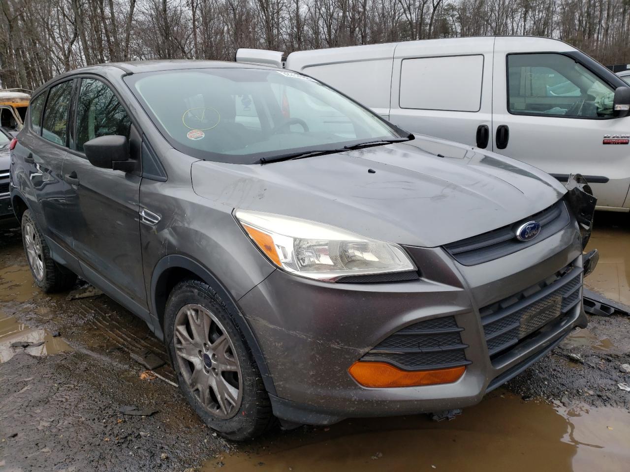 FORD ESCAPE S 2014 with VIN 1FMCU0F79EUC81975 - Photo from auction