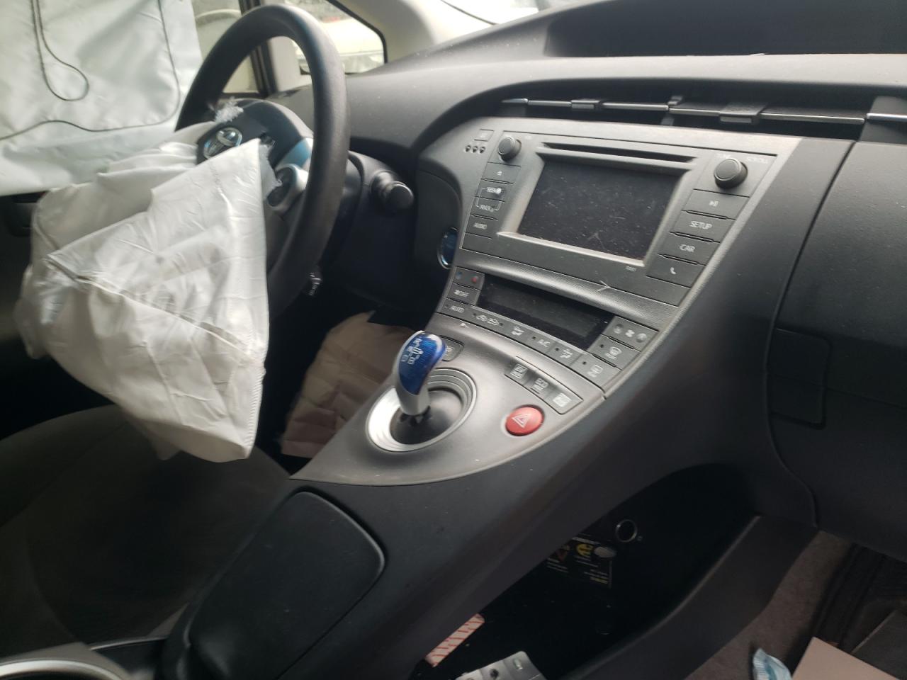 Foto 9 de la subasta – 2015 TOYOTA PRIUS con VIN JTDKN3DU5F0453032