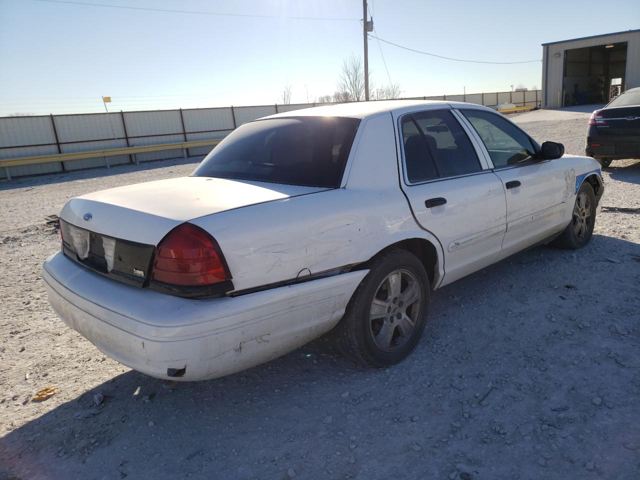 Photo 4 from auction – 2006 FORD CROWN VICT with VIN 2FAFP71WX6X166527