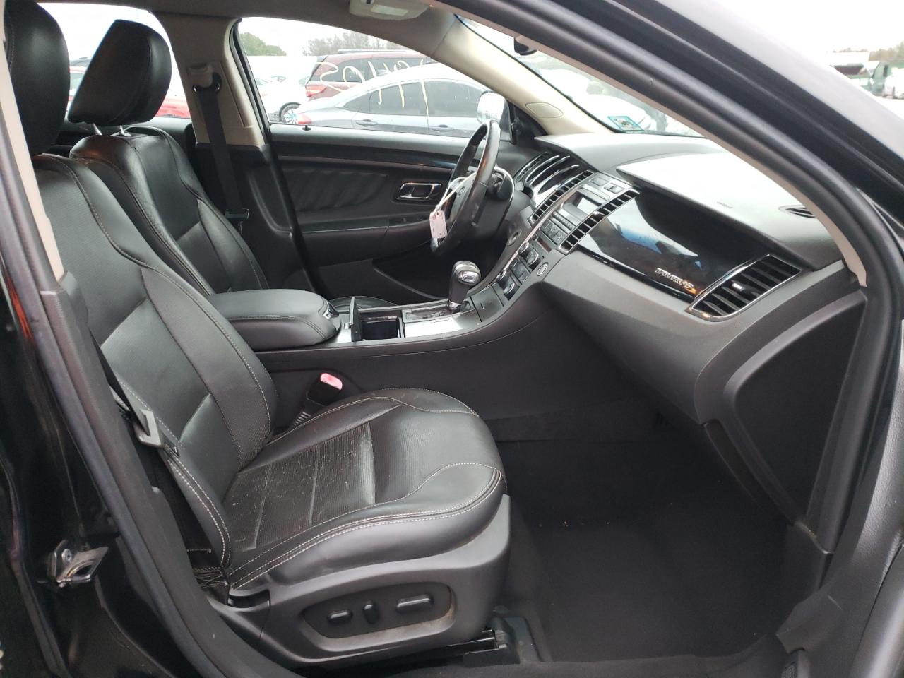Photo 5 from auction – 2010 FORD TAURUS LIM with VIN 1FAHP2FW3AG134263
