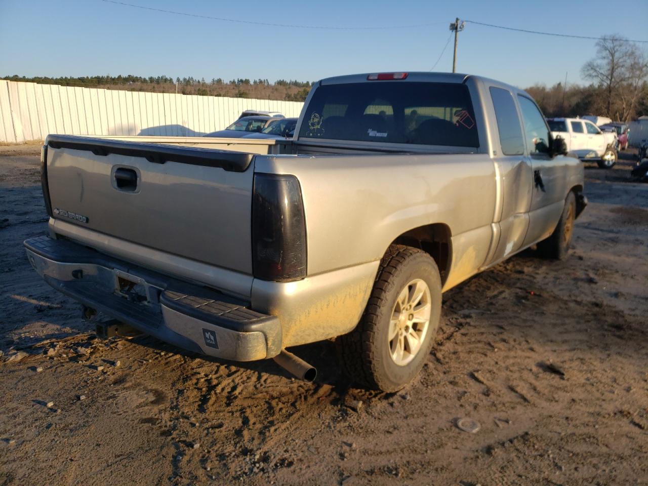 Photo 4 from auction – 2003 CHEVROLET SILVERADO with VIN 2GCEC19V031369788