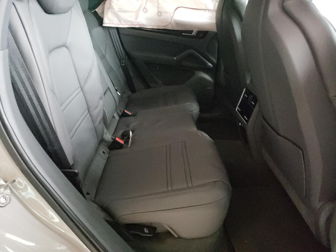 Photo 6 from auction – 2022 PORSCHE CAYENNE E with VIN WP1BE2AY4NDA51073
