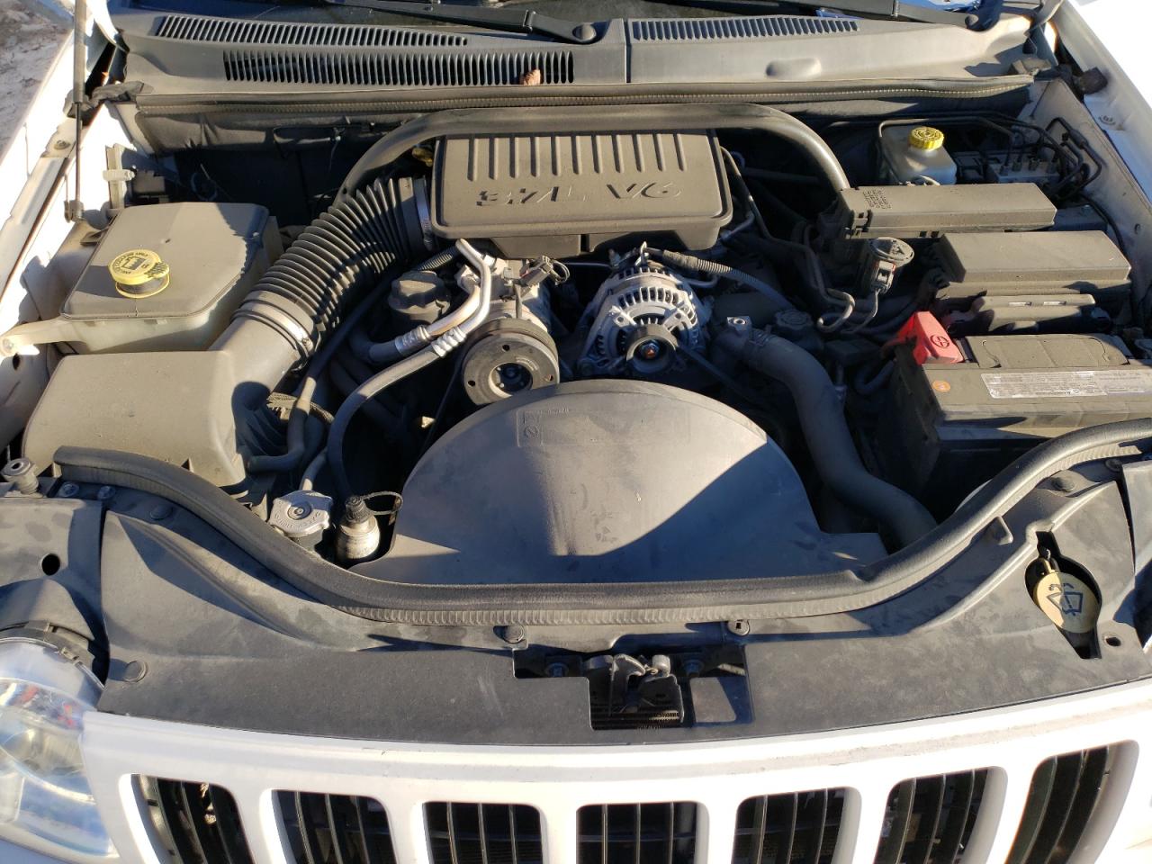 Photo 7 from auction – 2007 JEEP GRAND CHER with VIN 1J8GS48K47C595328