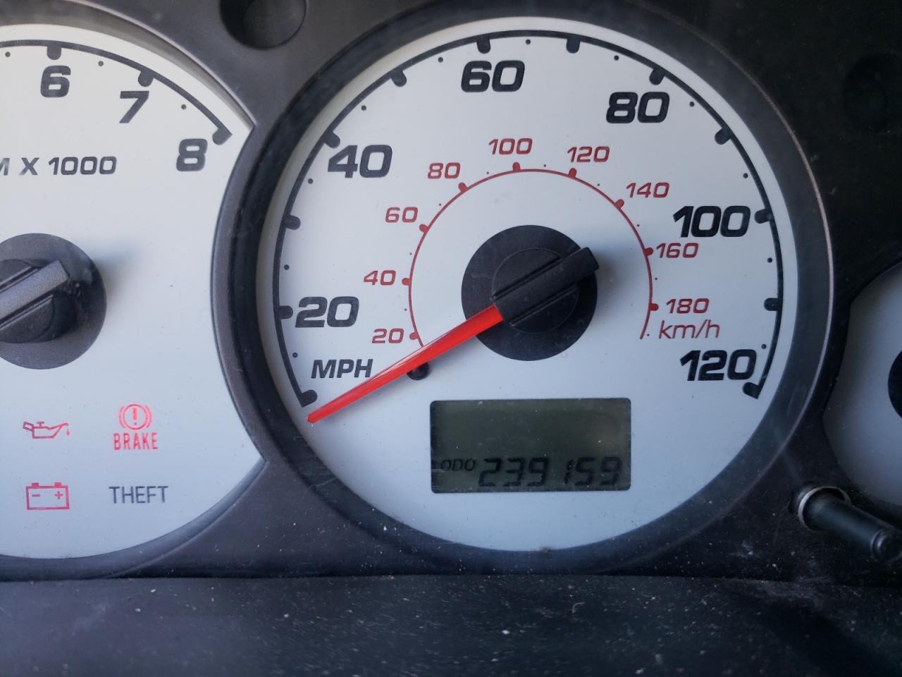Photo 8 from auction – 2002 FORD ESCAPE XLS with VIN 1FMYU02B52KA78895