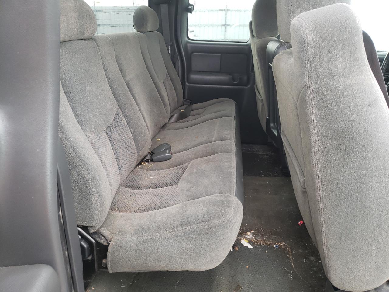Zdjęcie 6 z aukcji – 2004 CHEVROLET SILVERADO z VIN 2GCEK19T141300207