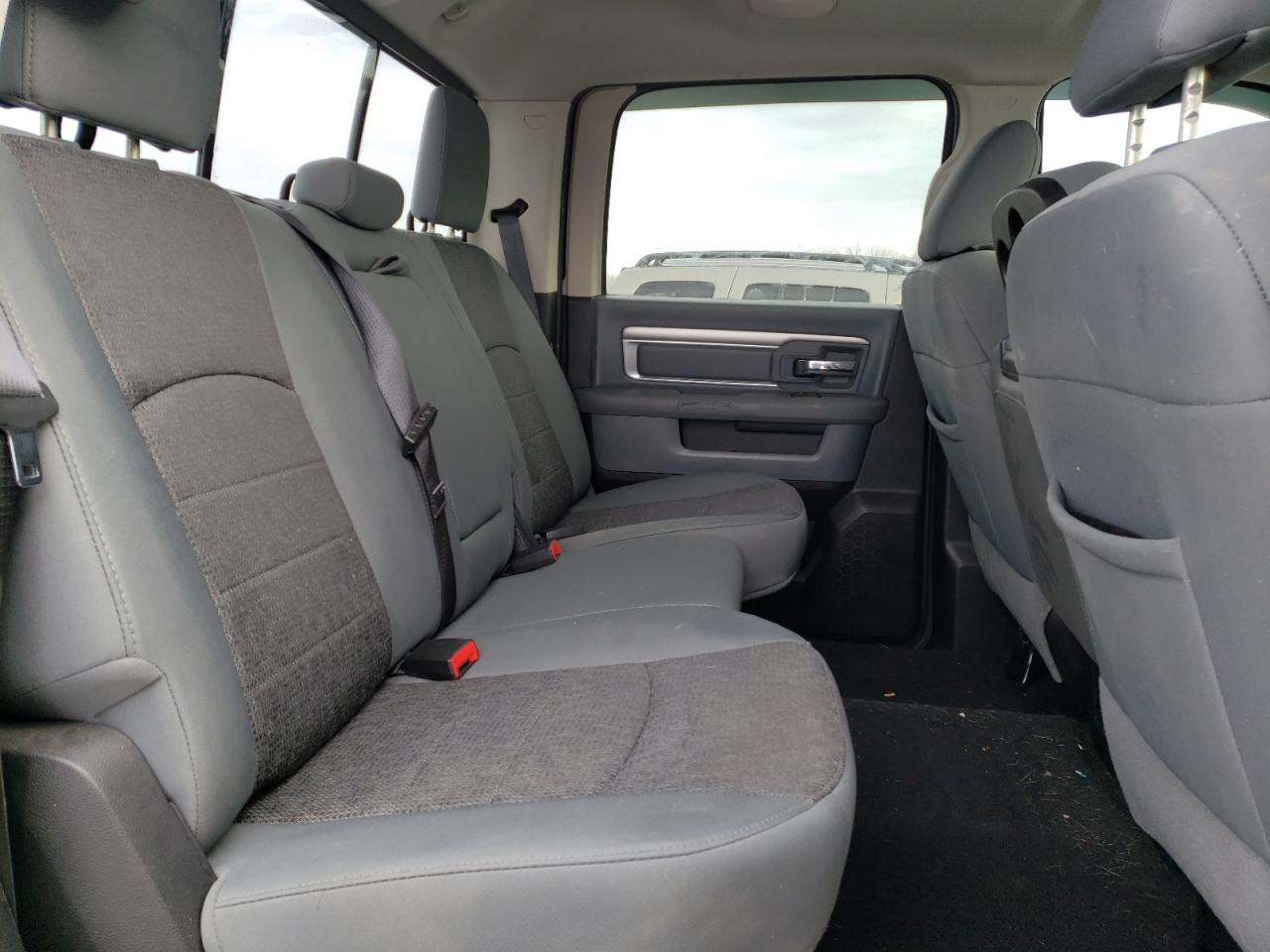 Photo 6 from auction – 2016 RAM 3500 SLT with VIN 3C63RRHL4GG170882