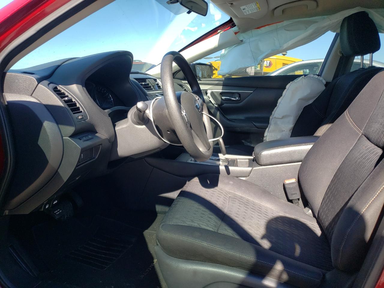 Photo 5 from auction – 2017 NISSAN ALTIMA 2.5 with VIN 1N4AL3AP3HC267819