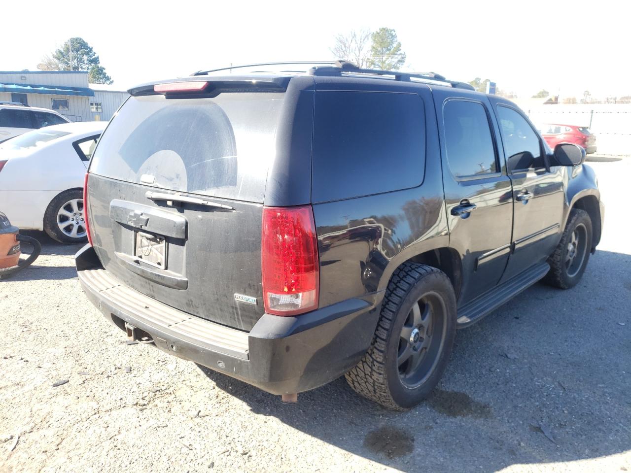 Photo 4 from auction – 2012 CHEVROLET TAHOE with VIN 1GNSKBE01CR191037