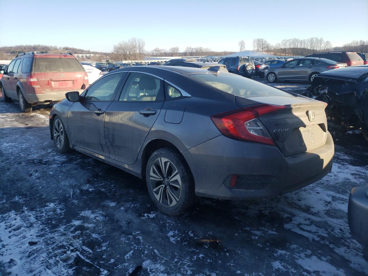 Photo 3 from auction – 2018 HONDA CIVIC EX with VIN JHMFC1F39JX013555