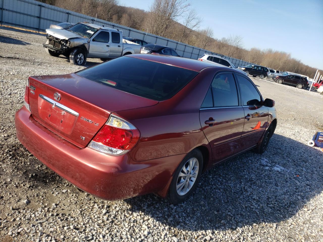 Photo 4 from auction – 2005 TOYOTA CAMRY LE with VIN 4T1BF32K85U105310