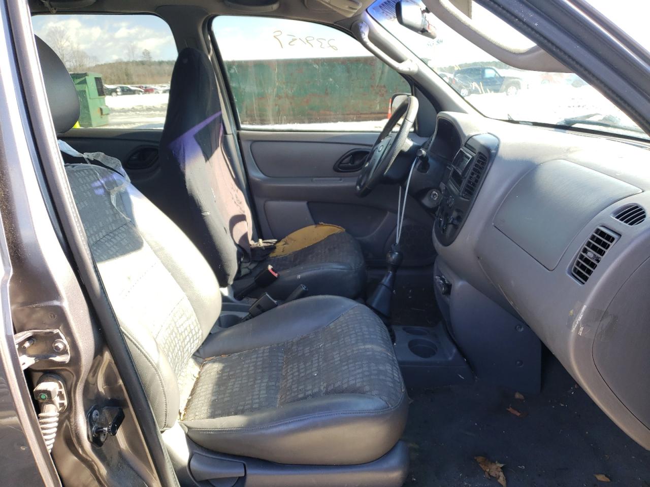 Photo 5 from auction – 2002 FORD ESCAPE XLS with VIN 1FMYU02B52KA78895