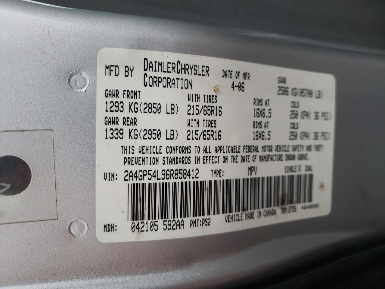 Photo 10 from auction – 2006 CHRYSLER TOWN & COU with VIN 2A4GP54L96R858412