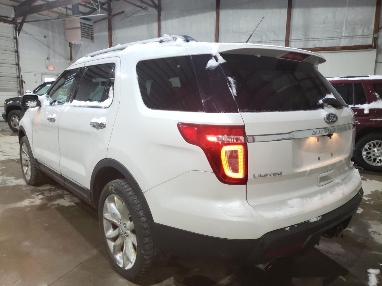 Photo 3 from auction – 2013 FORD EXPLORER L with VIN 1FM5K8F83DGA09330