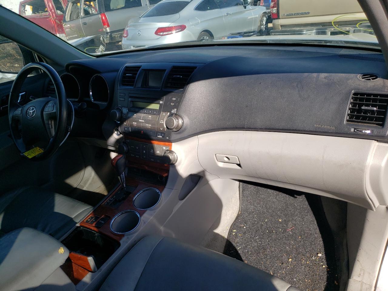 Photo 9 from auction – 2009 TOYOTA HIGHLANDER with VIN JTEES42A592126350
