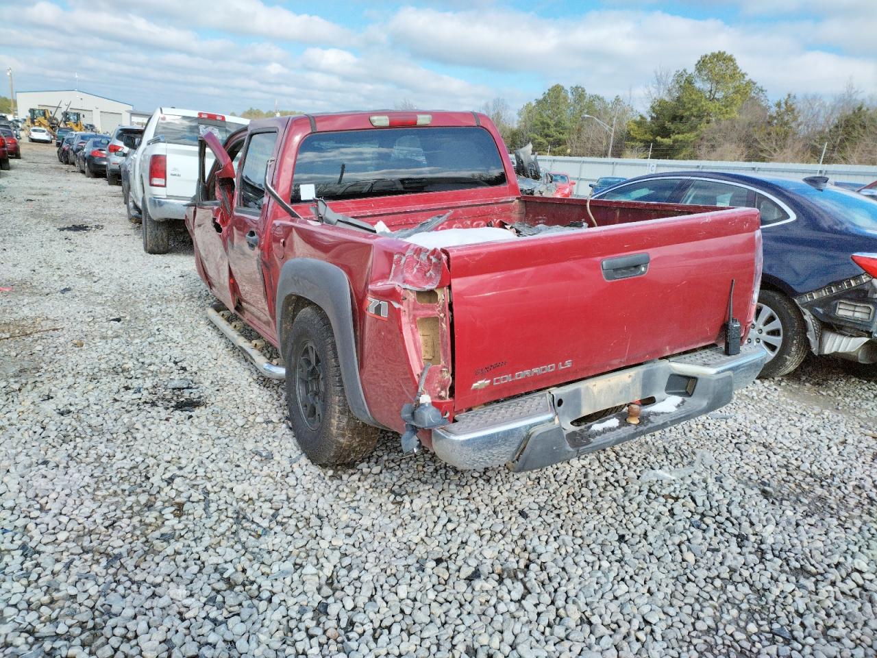 Photo 3 from auction – 2004 CHEVROLET COLORADO with VIN 1GCDS136648191884