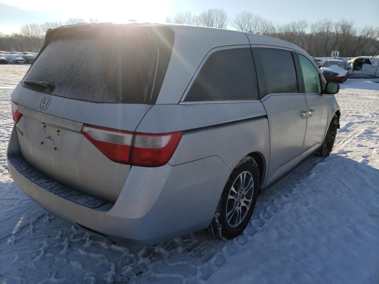 Photo 4 from auction – 2013 HONDA ODYSSEY EX with VIN 5FNRL5H60DB075213