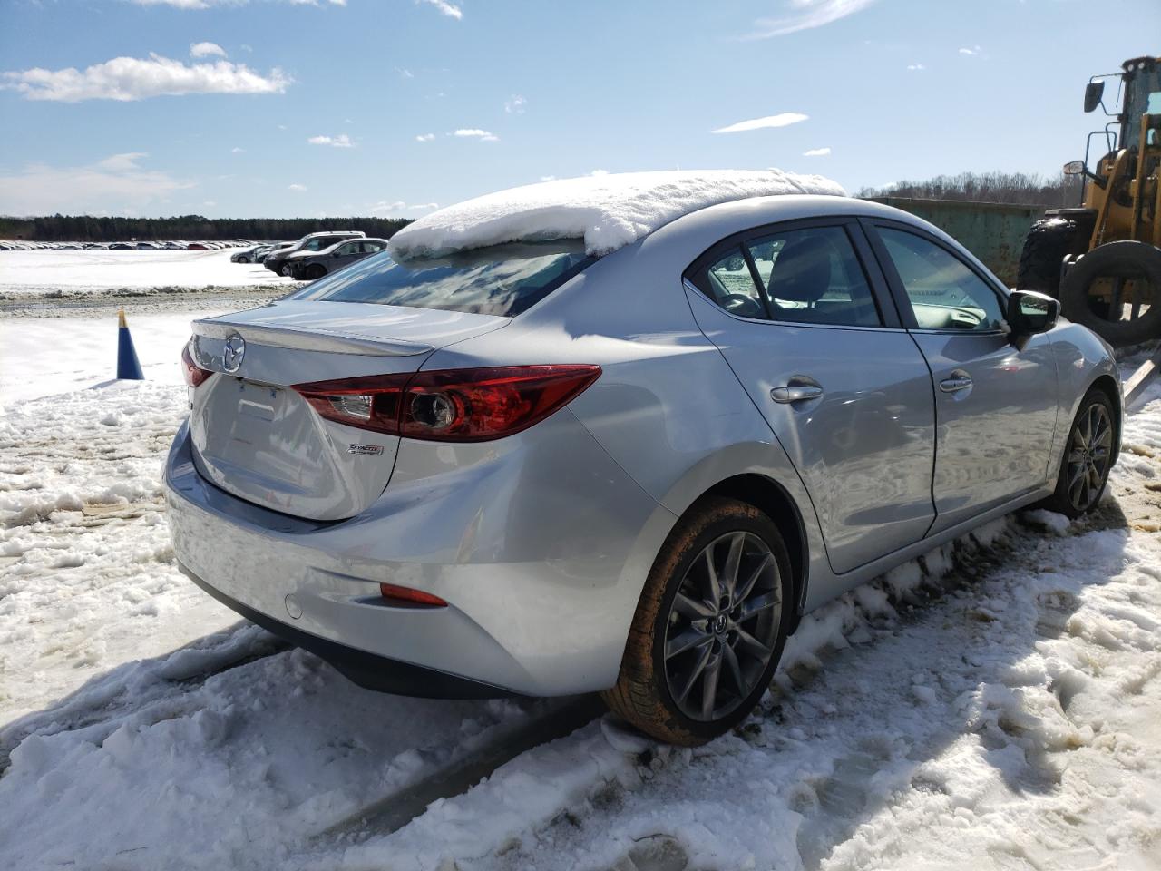 Photo 4 from auction – 2018 MAZDA 3 TOURING with VIN 3MZBN1V37JM208293