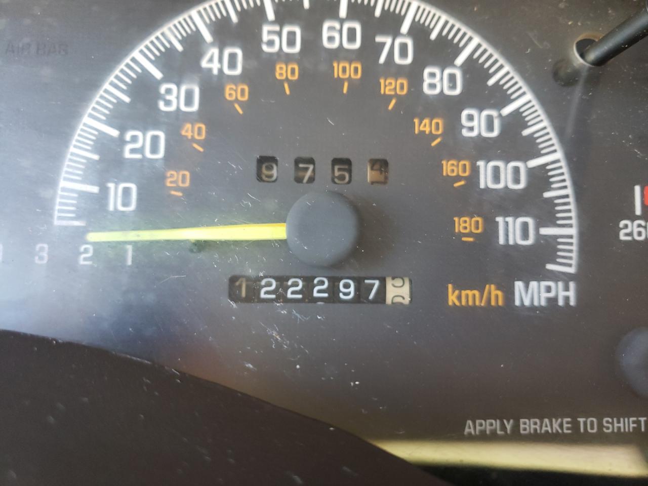 Photo 8 from auction – 2000 PONTIAC GRAND PRIX with VIN 1G2WP52K6YF253371