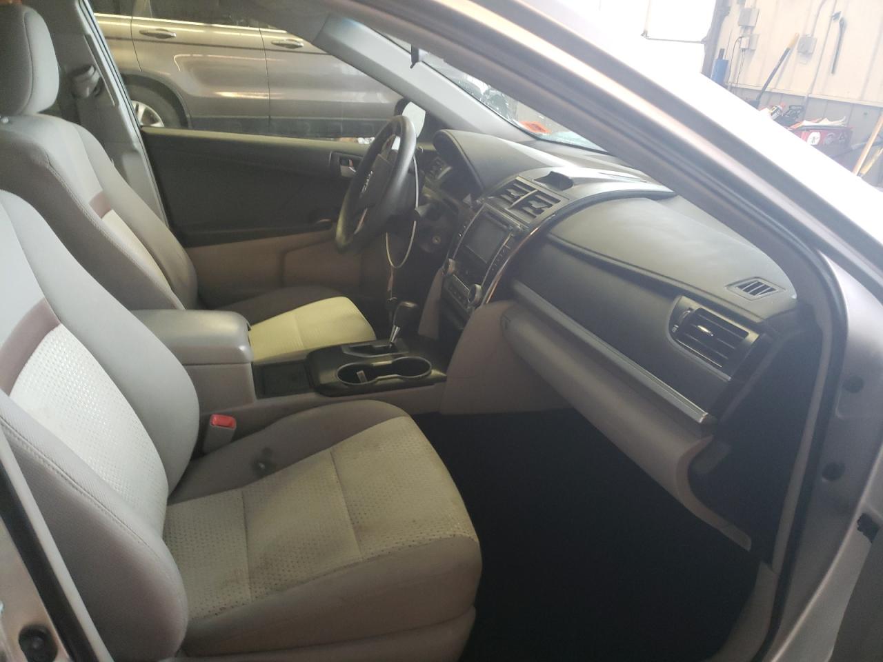 Photo 5 from auction – 2012 TOYOTA CAMRY BASE with VIN 4T4BF1FK1CR220364