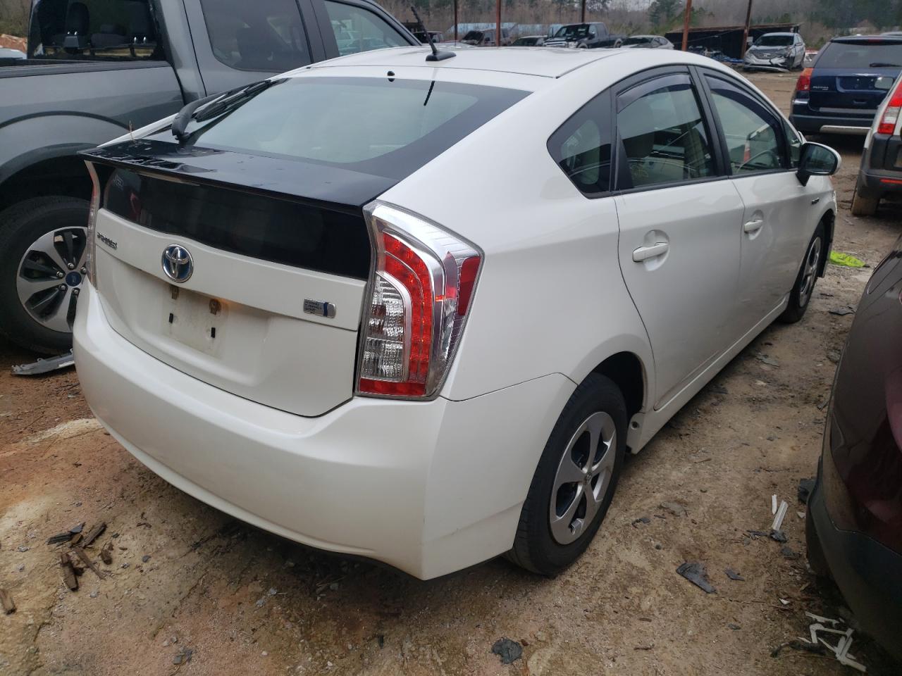 Photo 4 from auction – 2013 TOYOTA PRIUS with VIN JTDKN3DU3D5576196