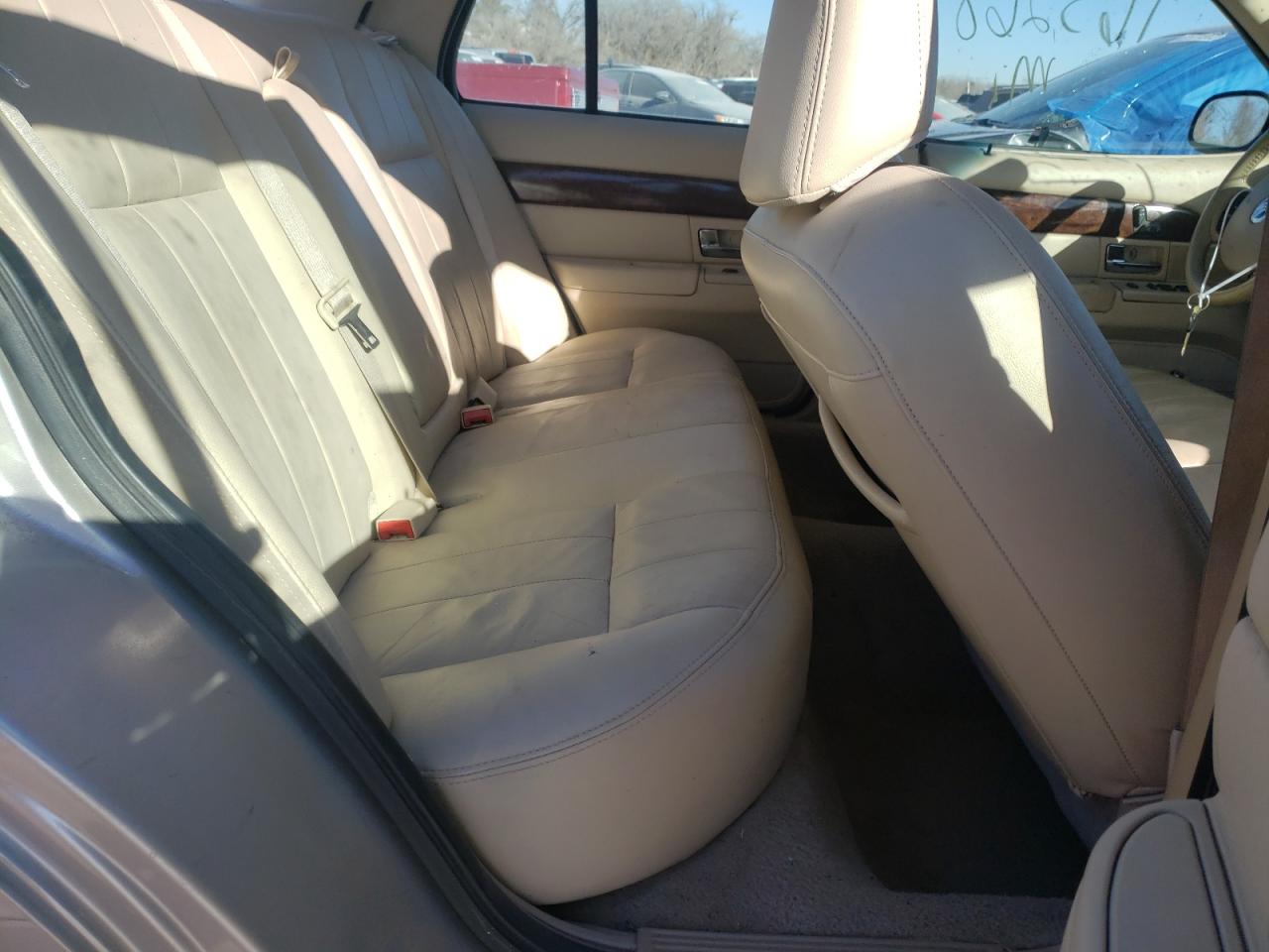 Photo 6 from auction – 2006 MERCURY GRAND MARQ with VIN 2MEFM75V86X627937