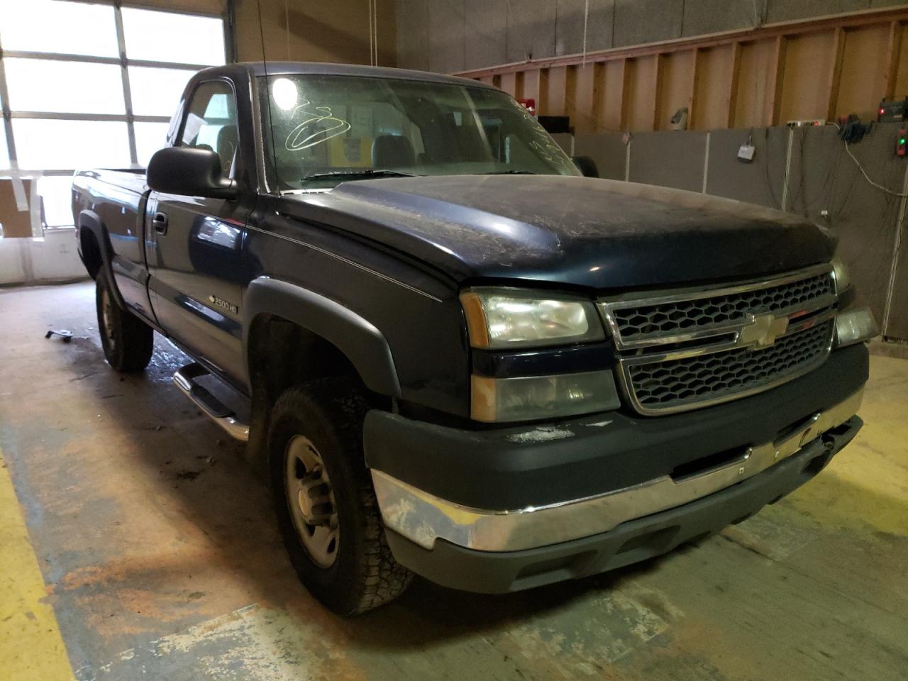 CHEVROLET SILVERADO 2005 with VIN 1GCHC24U75E228090 - Photo from auction