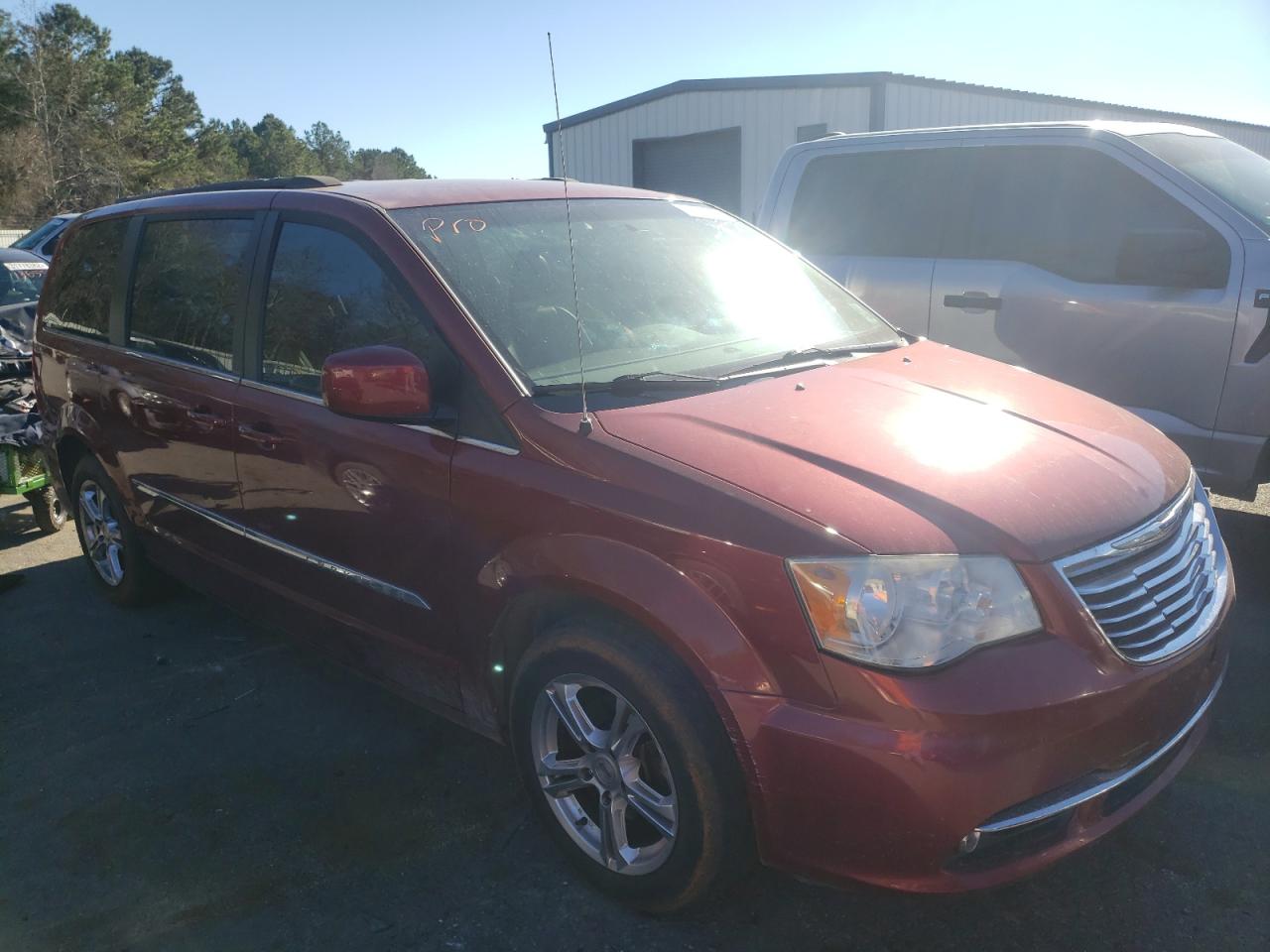 CHRYSLER TOWN & COU 2012 with VIN 2C4RC1BG2CR369015 - Photo from auction