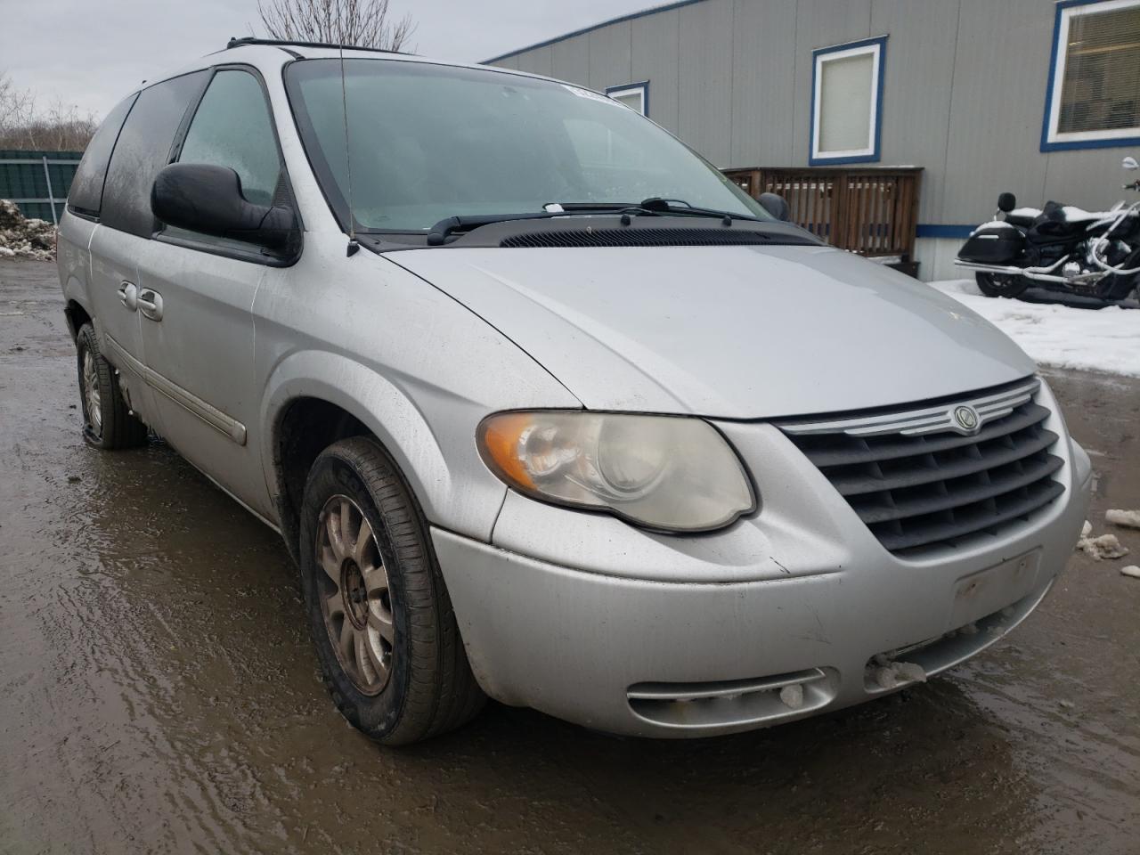 CHRYSLER TOWN & COU 2006 with VIN 2A4GP54L96R858412 - Photo from auction
