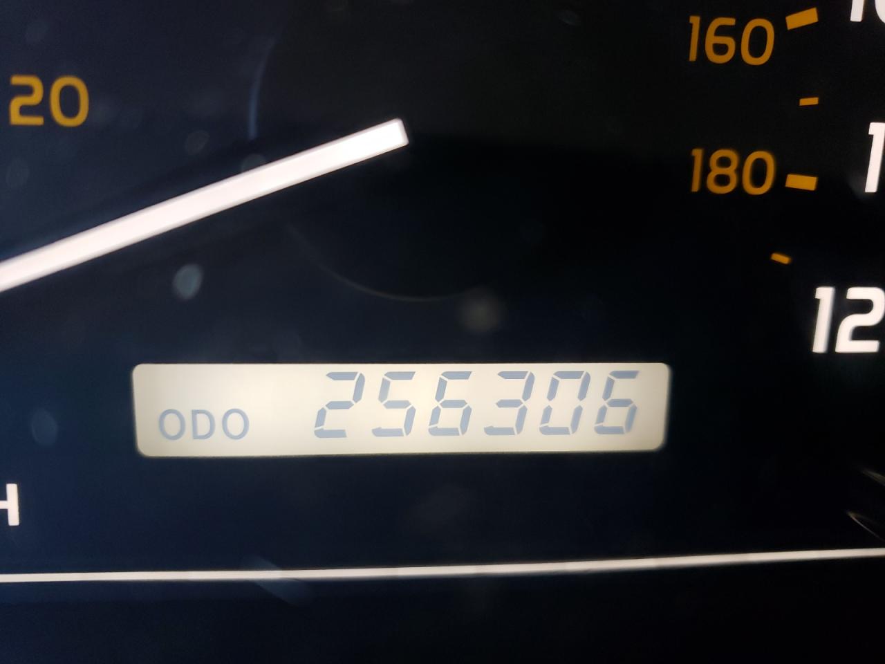 Foto 8 de la subasta – 2005 TOYOTA SEQUOIA con VIN 5TDBT48A85S248330