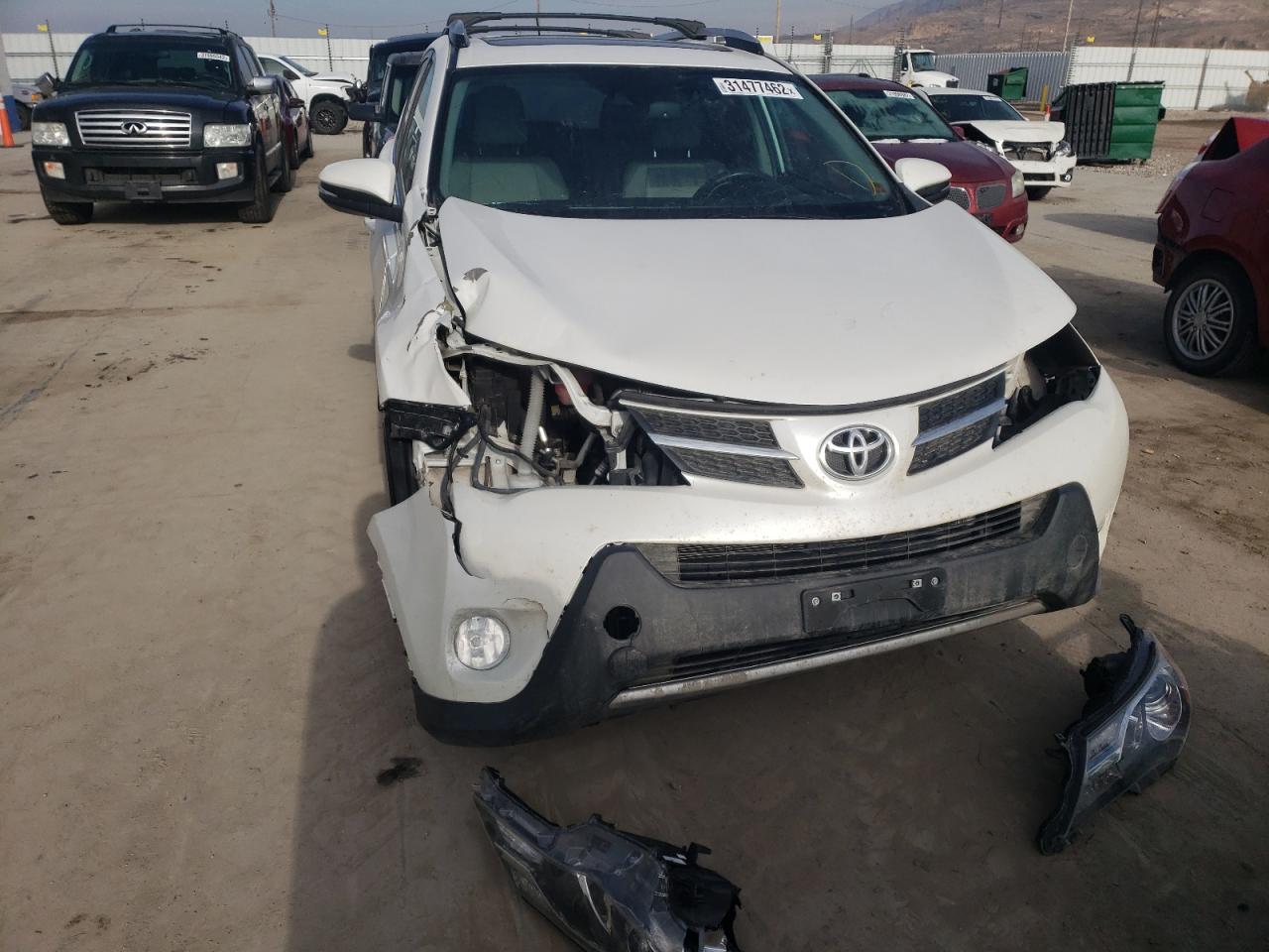 Photo 9 from auction – 2015 TOYOTA RAV4 LIMIT with VIN 2T3DFREV6FW260125