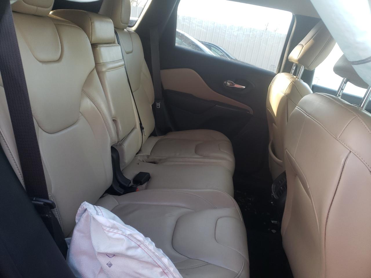 Photo 6 from auction – 2015 JEEP CHEROKEE L with VIN 1C4PJLDBXFW590576