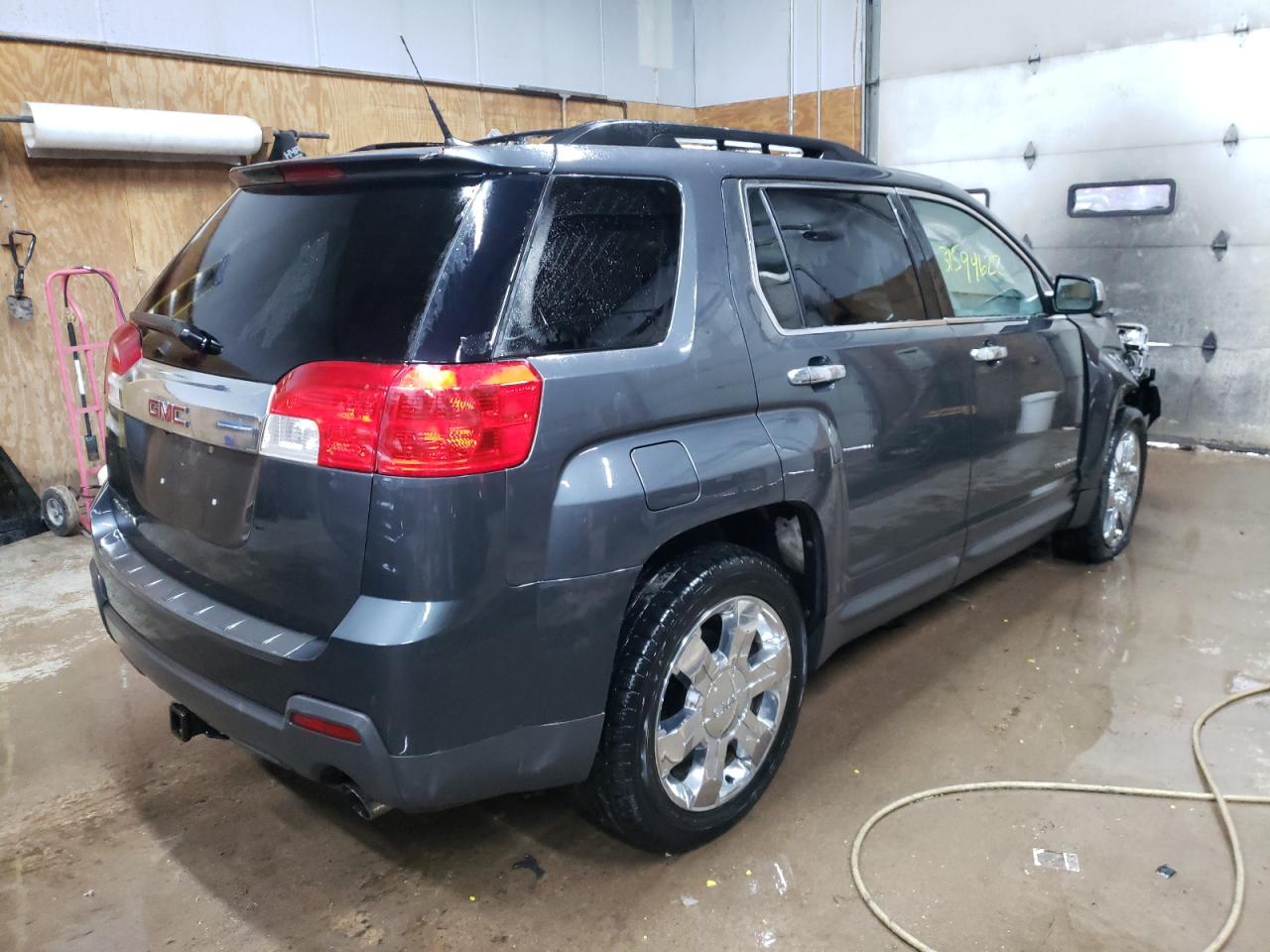 Photo 4 from auction – 2010 GMC TERRAIN SL with VIN 2CTFLGEY2A6296192