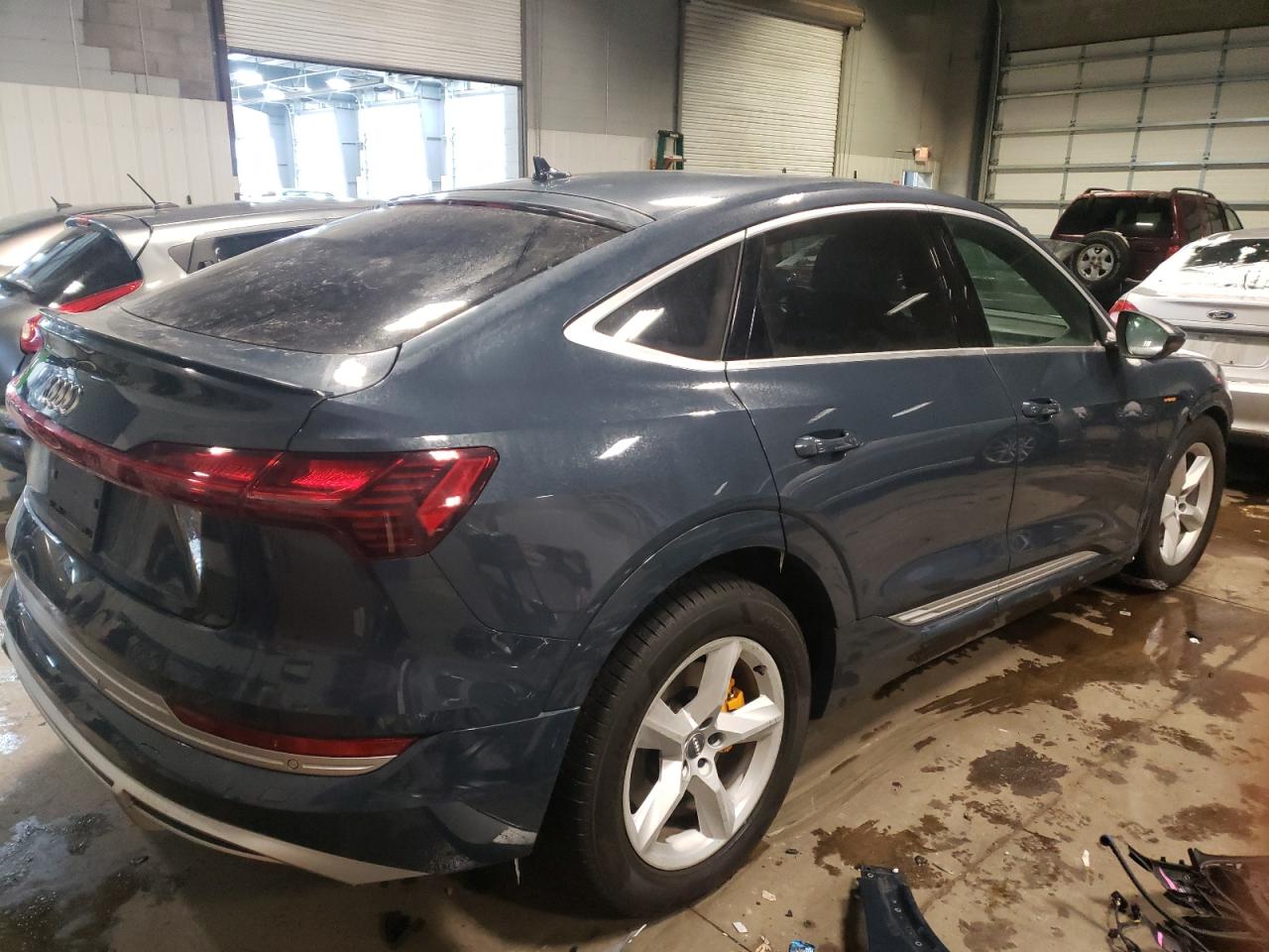 Photo 4 from auction – 2020 AUDI E-TRON SPO with VIN WA13ABGE9LB033833