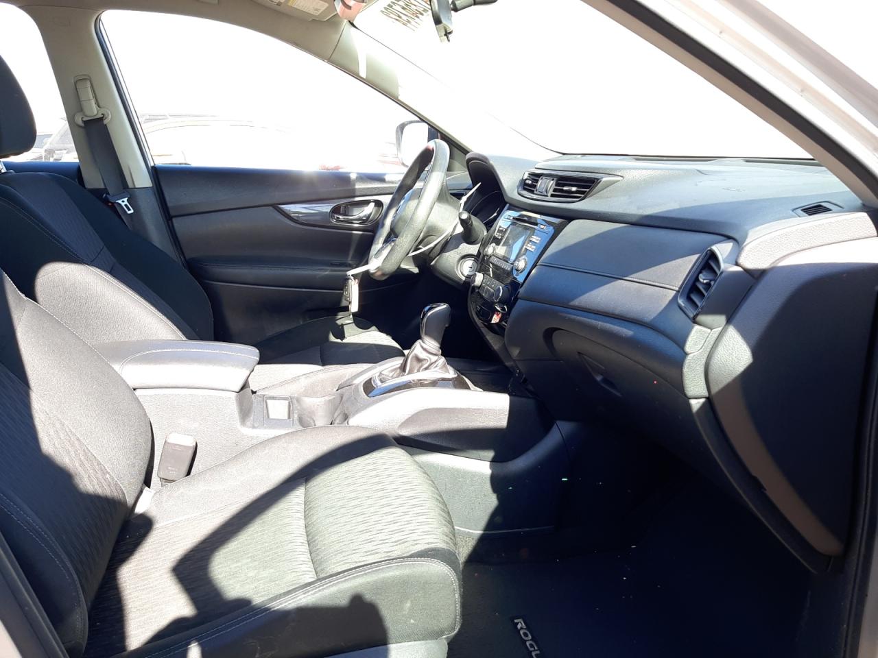 Photo 5 from auction – 2017 NISSAN ROGUE S with VIN KNMAT2MT5HP544380