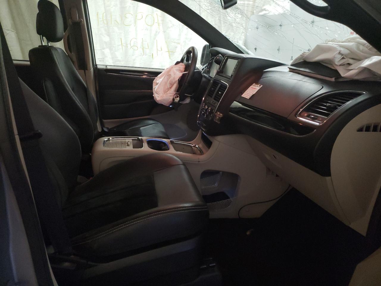Photo 5 from auction – 2017 DODGE GRAND CARA with VIN 2C4RDGCG4HR805790