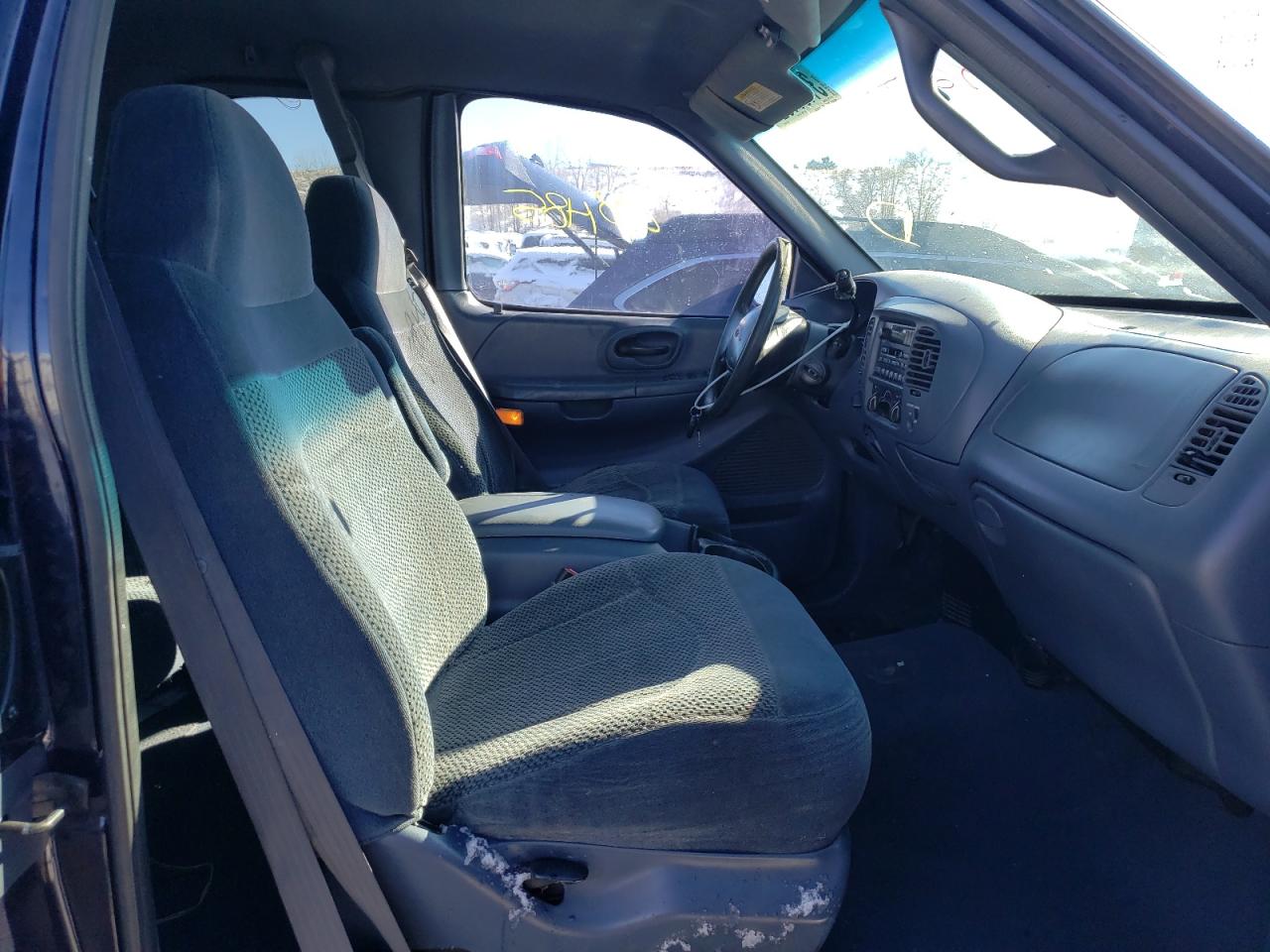 Photo 5 from auction – 1999 FORD F150 with VIN 2FTRX18L0XCA18377