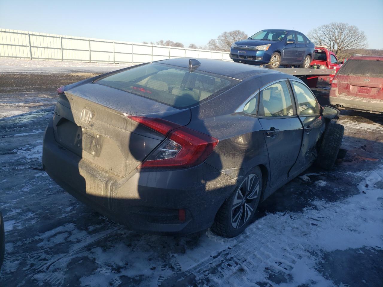 Photo 4 from auction – 2018 HONDA CIVIC EX with VIN JHMFC1F39JX013555