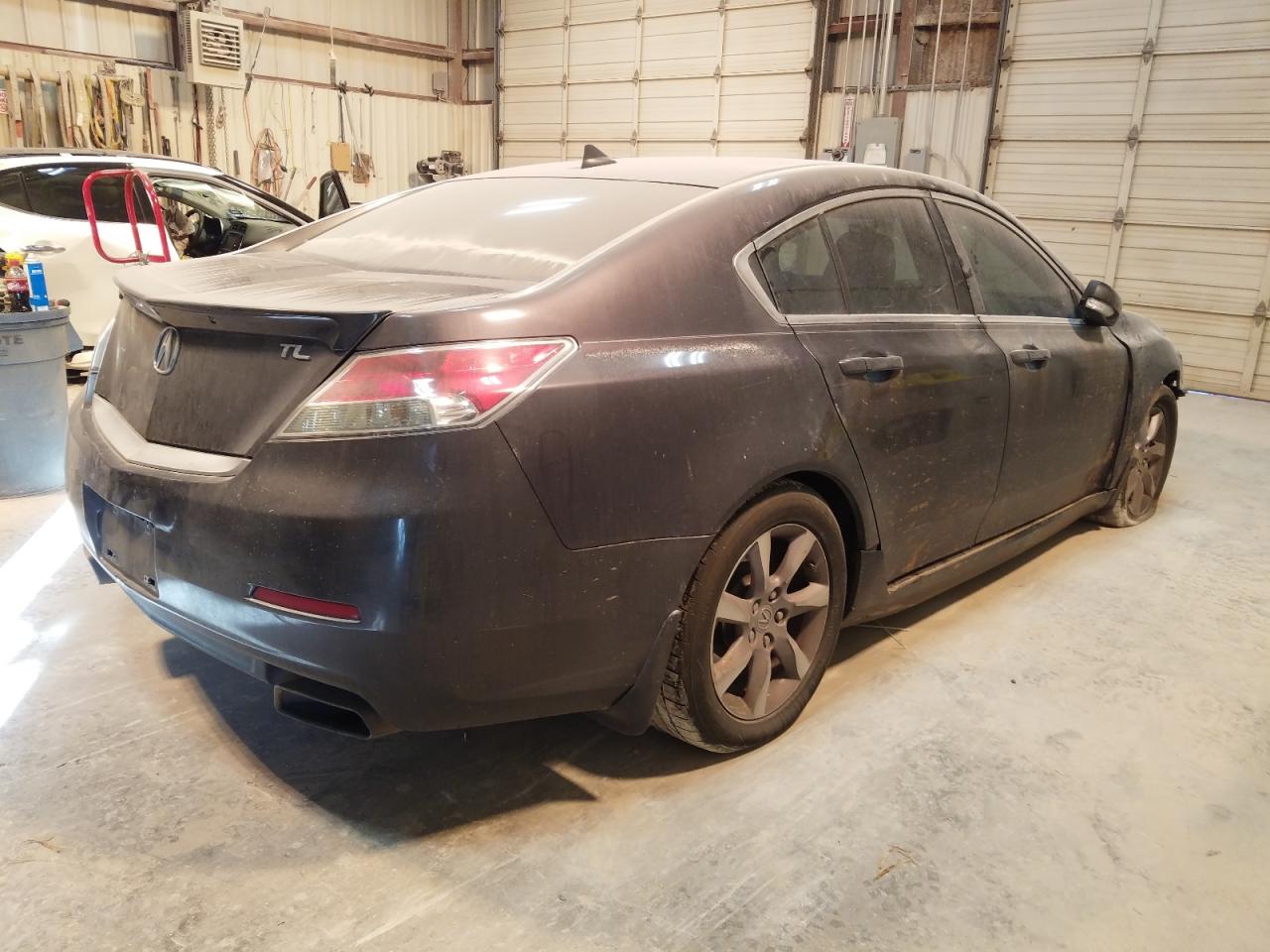 Photo 4 from auction – 2014 ACURA TL TECH with VIN 19UUA8F55EA008713