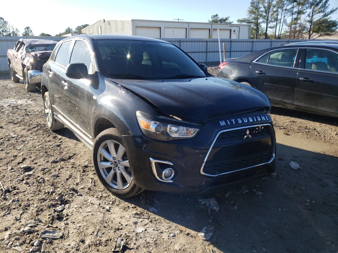 MITSUBISHI OUTLANDER 2015 with VIN 4A4AP3AU9FE008105 - Photo from auction