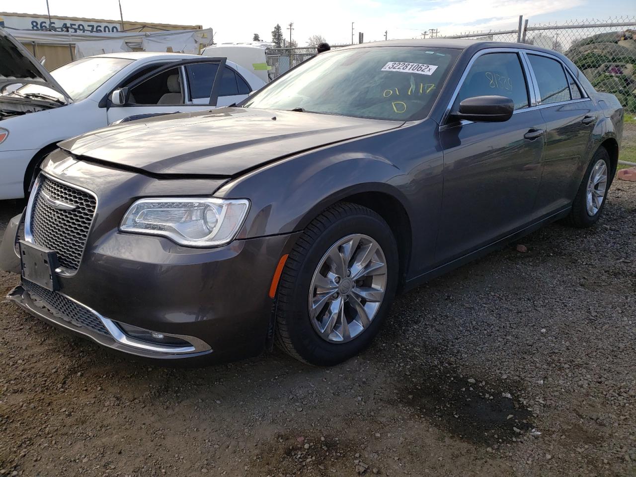 Photo 2 from auction – 2016 CHRYSLER 300 LIMITE with VIN 2C3CCAAG6GH182237