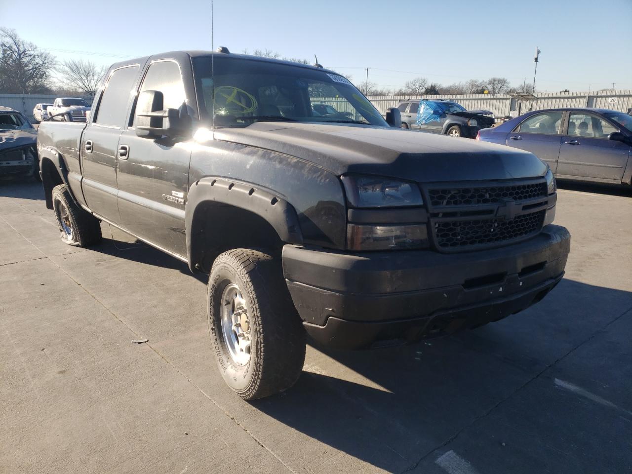CHEVROLET SILVERADO 2005 with VIN 1GCHK23255F921933 - Photo from auction