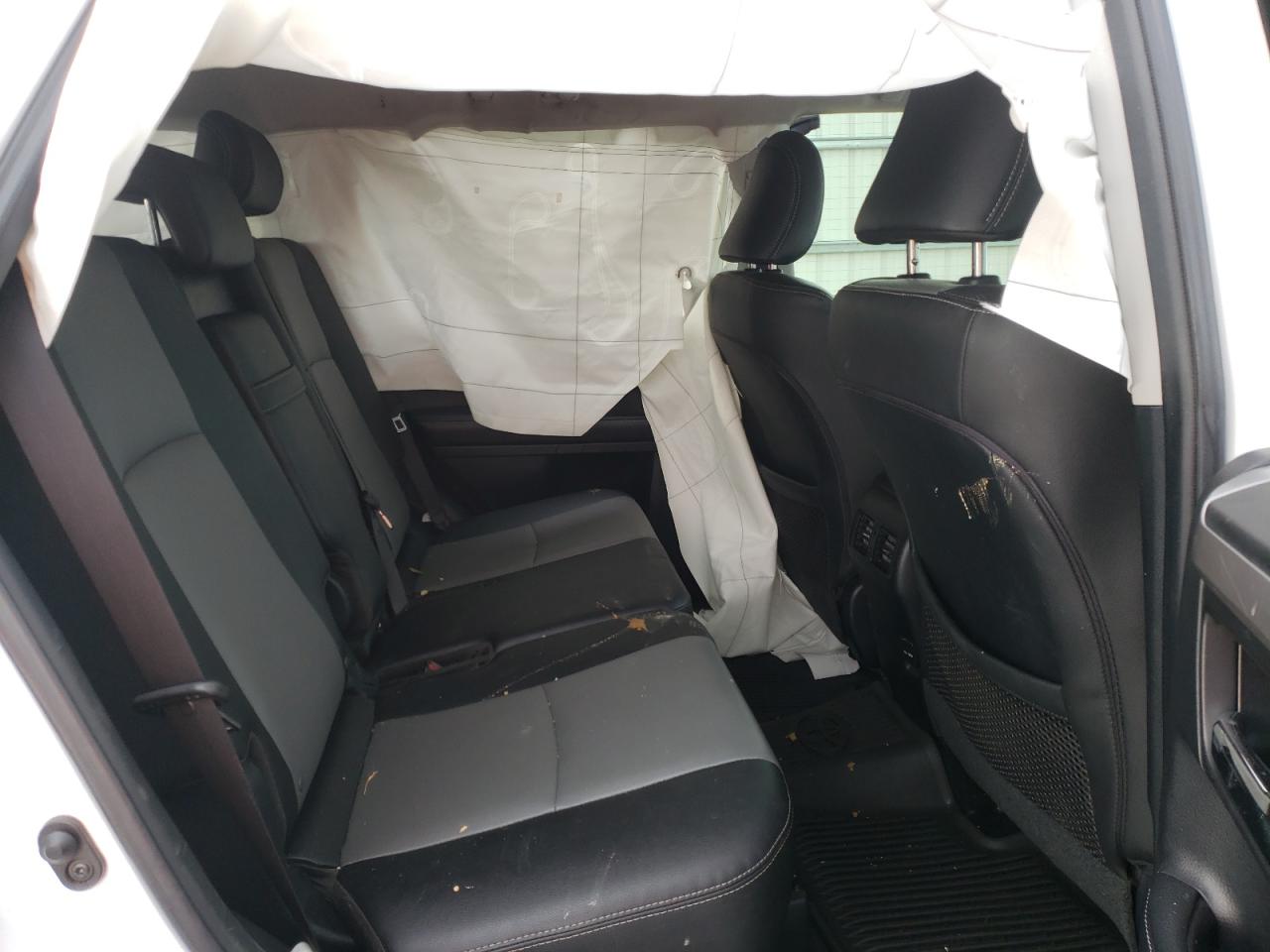 Photo 6 from auction – 2019 TOYOTA 4RUNNER SR with VIN JTEBU5JR5K5650015